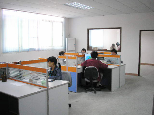 塑膠模具生產(chǎn)車間